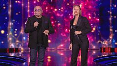 Lola Ponce e Pino Minio in "Up where we belong"