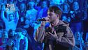Holden canta ''Nuvola'' e ''Randagi''