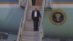 Guerra dei dazi, Trump abbassa i toni, l'ombra della recessione