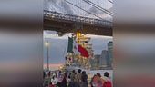 Veliero urta il ponte di Brooklyn, vittime e feriti