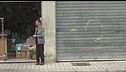 Le occupano la casa a Pozzuoli e a 79 anni vive nella sua merceria