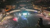 Il Napoli campione d'Italia, la notte infinita dei tifosi e la festa in città
