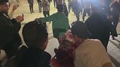 Ancora raid su Gaza, bome su una scuola, è strage di sfollati