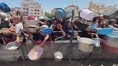 La tragedia di Gaza, 100mila bambini rischiano la morte per fame