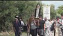 A piedi dalla Maremma fino a Roma per chiedere di salvare la canonica