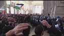 Anarchici, centri sociali e "maranza" hanno bruciato la giornata pro Gaza
