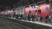 Flash mob, blocchi stradali e ferroviari, scontri, guerriglia urbana