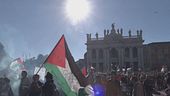 Il sabato pro Pal, bloccati due pullman con mazze e maschere antigas