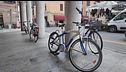 Da Cagliari a Ferrara, da Firenze a Novara vietato legare la bici al palo