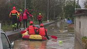 Alluvione a Gorizia, esonda il fiume Torre, gli sfollati salvati sui tetti