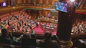 Manovra, spunta il taglio del canone Rai, i nodi affitti e condono