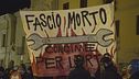 Lo striscione choc a Susa, "fascista morto, concime per l'orto"