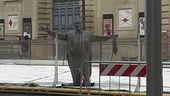 Dall'Uganda agli Usa, la statua di Pavarotti a Pesaro diventa un caso
