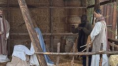 A Galatone invece dei Re Magi arriva un ganese, si nasconde nel presepe