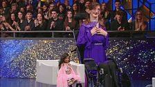 La donna più piccola del mondo incontra la più alta donna del mondo