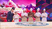 Nonna Silvana & Family: la torta della nonna più grande del mondo