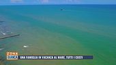 Una famiglia in vacanza al mare, tutti i costi