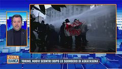 Torino, nuovi scontri dopo lo sgombero di Askatasuna