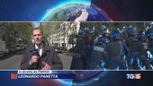 Macron tira dritto Nelle piazze il caos