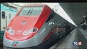 Caos treni, è scontro. Sospetti su sabotaggi