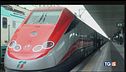 Caos treni, è scontro. Sospetti su sabotaggi