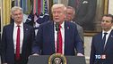 Meloni insieme a Trump alla firma dell'accordo