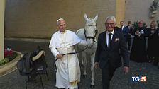 Il Papa e Proton, il caval donato
