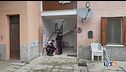 Presa a martellate, l'ex già denunciato