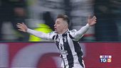 La Juve batte l'Inter Napoli ancora in vetta