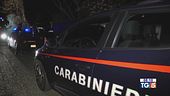 Accoltella uomo dell'ex poi si da fuoco e muore