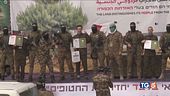 Hamas, gli ostaggi costretti a sorridere