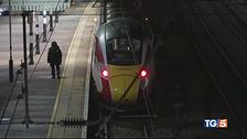Coltellate e terrore sul treno per Londra