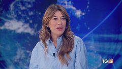 Boom "La vita va così", Virginia Raffaele al Tg