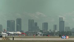 Voli cancellati niente stipendi