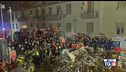 Crollo palazzina Bari, estratta viva 74enne