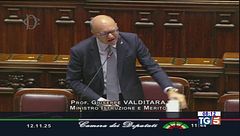 Bagarre in aula tra opposizione e Valditara