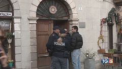 Madre uccide figlio, poi tenta il suicidio