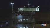 Vola dal tetto muore a 16 anni