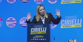 Verso il voto regionale, scontro sulla manovra