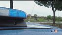Violentata nel parco davanti al fidanzato