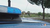 Violentata nel parco davanti al fidanzato