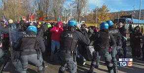 Ancora violenze proPal Assalto a "La Stampa"