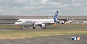 Problemi sugli Airbus fermati seimila aerei