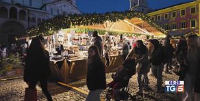 Natale made in Cina L'artigianato resiste