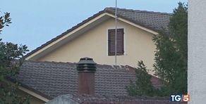 Massacrata a mani nude