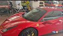 Collezionista d'auto ma era nullatenente