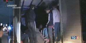 Braccianti come schiavi