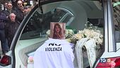 Lacrime per Sara "Basta violenza"