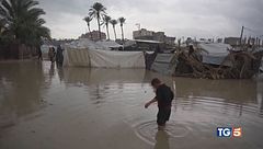 A Gaza pioggia e gelo tragico film ostaggi