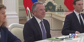 Ue congela asset russi. Witkoff vede Zelensky